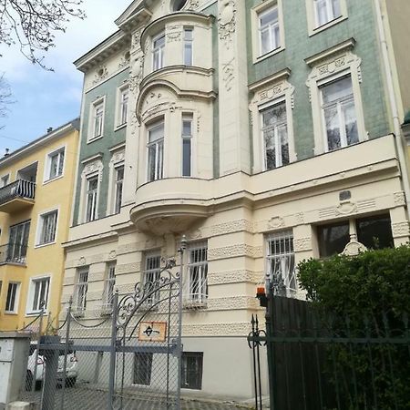 Ferienwohnung Hietzing Вена Экстерьер фото